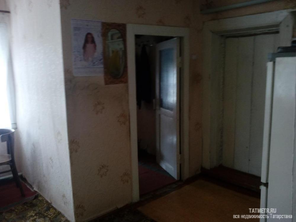 Продажа / Дома и коттеджи, Васильево, Стахановская улица, 2 200 000 Продается хороший дом в пгт. Васильево. В доме три комнаты: большой, светлый зал, спальня, гостиная, кухня. Окна... - 3