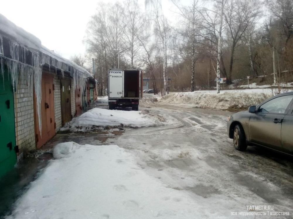 Отличный гараж на первой линии в г. Зеленодольск. Гараж капитальный, кирпичный, железобетонные перекрытия, железные... - 1