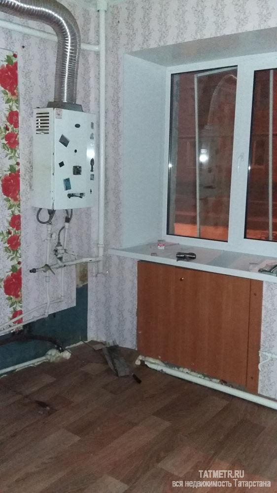 Продажа / Квартиры, Альметьевск, Дружбы улица, 1 200 000 2-х Квартира продается по цене 1 ком квартиры. Окна пластиковые, дверь гардиан, натяжные потолки, спальний гарнитур в...