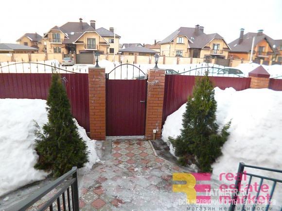 В связи с переездом в Казань, продается в отличном месте 71 микрорайона шикарный дом из кирпича, стены утеплены... - 44