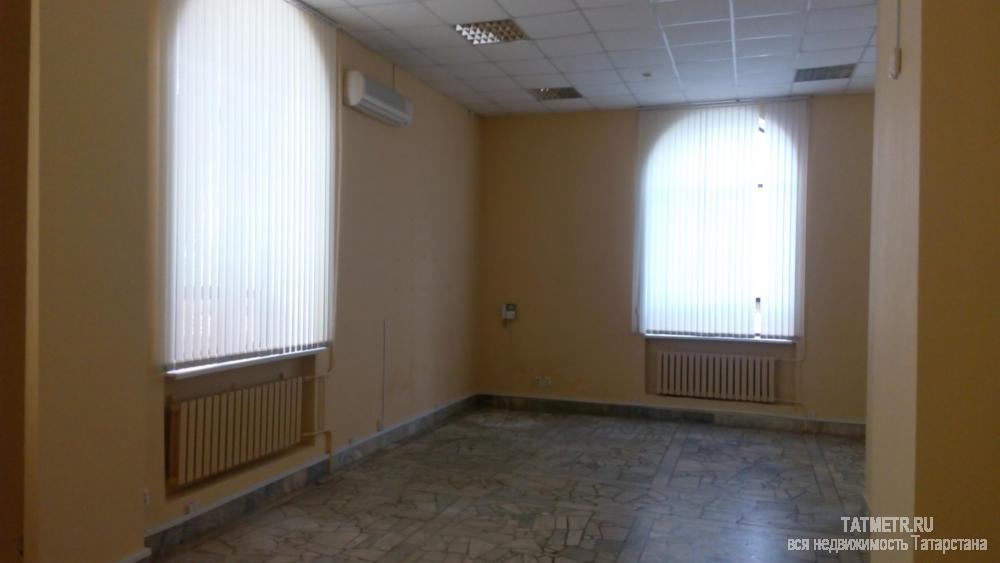 Коммерческая / Аренда / Офисы, Казань, Павлюхина улица, 71 890 Сдается в аренду офисное помещение 102,2 кв.м. по 700 руб/м.кв. в самом центре г.Казани, на ул. Павлюхина, 104....