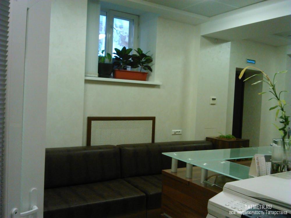 Коммерческая / Продажа / Офисы, Казань, Зинина улица, 9 432 000 Продается блок-офис в Вахитовском районе . Офис находится на цокольном этаже. В Помещении сделан отличный ремонт,... - 6