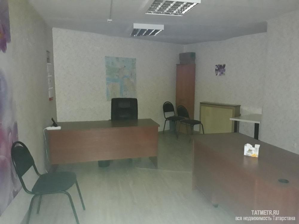 Коммерческая / Аренда / Офисы, Казань, Мулланура Вахитова улица, 37 350 Сдается офис Площадь 83 кв.м. Отдельный вход. Хороший ремонт. Свой санузел. Светлое и теплое помещение.... - 1