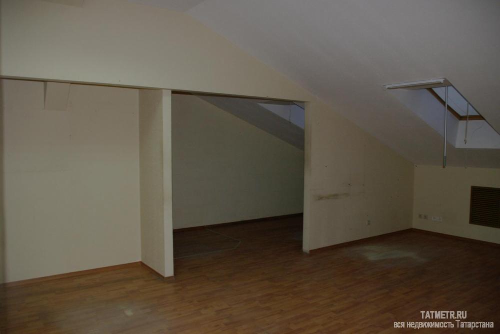 Коммерческая / Продажа / Офисы, Казань, Вишневского улица, 3 141 000 Продаются отличные офисы в центре Казани, площадью 69,8 кв.м. Рядом с деловым центром находится множество остановок... - 3