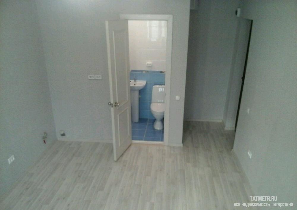 Продажа / Комнаты, Казань, Техническая улица, 1 330 000 Продам классную гостинку с абсолютно новым ремонтом. Квартира очень светлая, теплая и уютная. Поменяна вся электрика,...