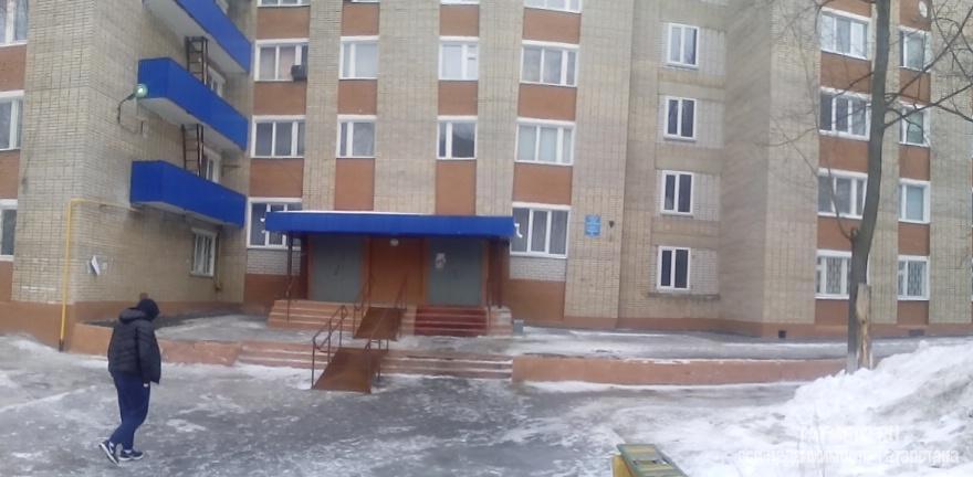 Продажа / Комнаты, Нижнекамск, 30 лет Победы улица, 300 000 В квартире чистенько аккуратненько, окна деревянные, с постройки но не рассохшиеся. Ремонт не требуется, можно... - 10