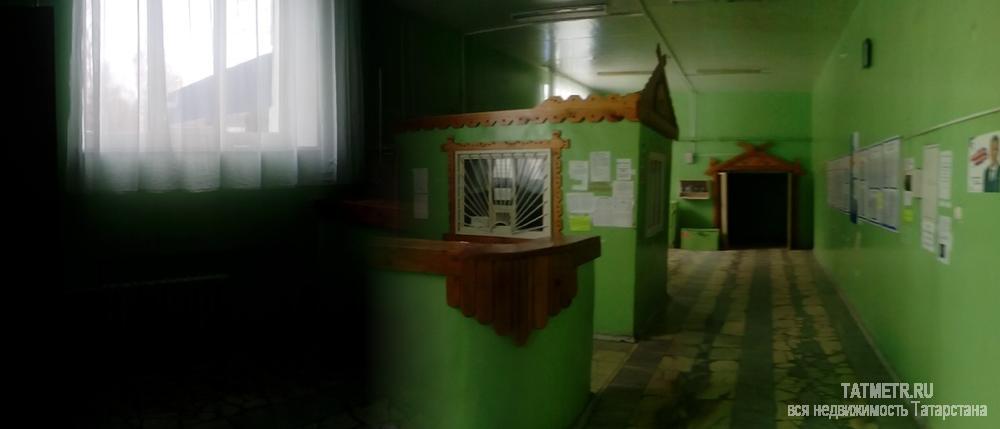 Продажа / Комнаты, Нижнекамск, 30 лет Победы улица, 300 000 В квартире чистенько аккуратненько, окна деревянные, с постройки но не рассохшиеся. Ремонт не требуется, можно... - 9