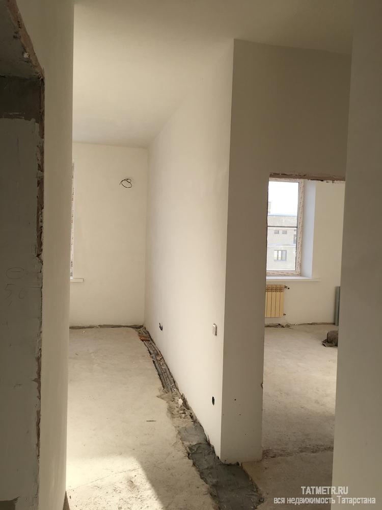 Продажа / Квартиры, Казань, Тулпар улица, 8 900 000 Продается квартира в ЖК 21 век, на 8 этаже 8-этажного дома. Общая площадь - 140 кв. м. кухня -студия 30 кв. м. 3... - 5