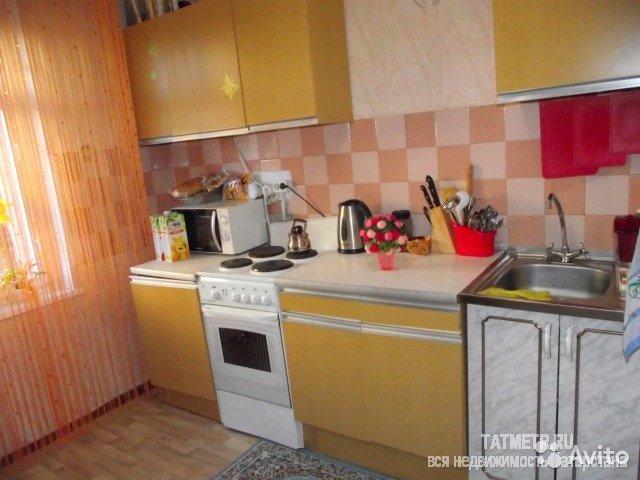 Продажа / Квартиры, Казань, Фатыха Амирхана проспект, 2 350 000 Продается ПРОСТОРНАЯ однокомнатная квартира по адресу: ул.Фатыха Амирхана, д.20А. Комфортный 1-й этаж из 9. Квартира... - 1