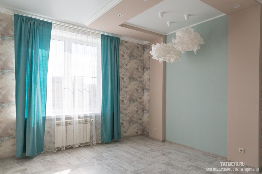 Продажа / Квартиры, Казань, Тулпар улица, 4 980 000 Продается квартира в ЖК «21 век», на 8 этаже 8-этажного дома. Общая площадь - 55 кв.м. кухня -студия 17,4 кв.м.... - 13