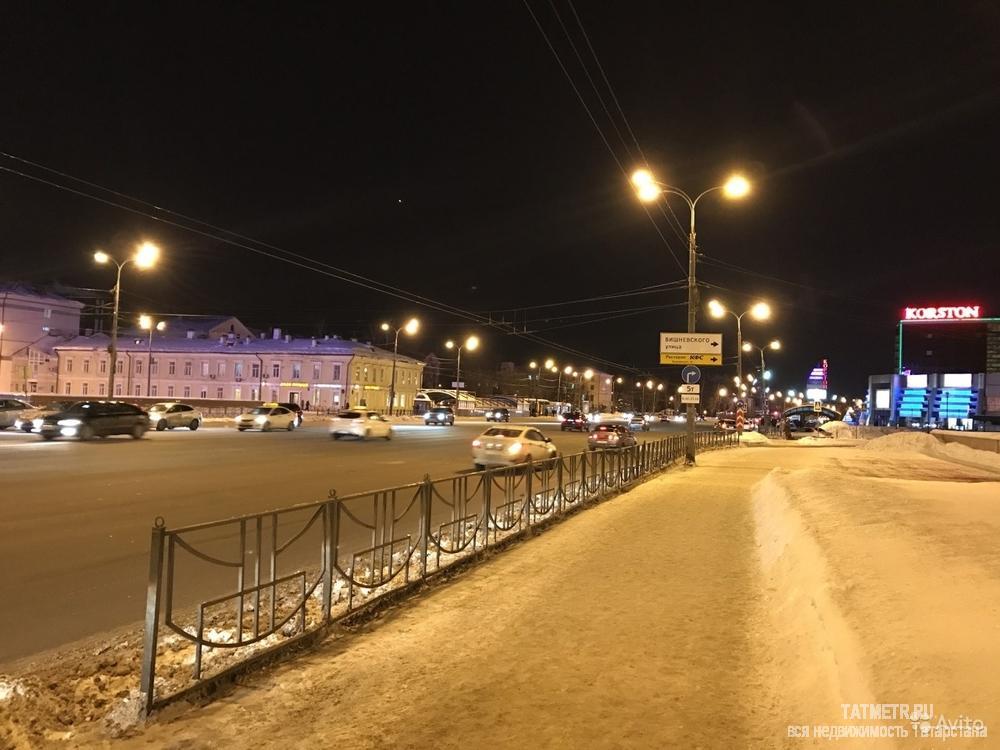 Продажа / Квартиры, Казань, Николая Ершова улица, 4 000 000 Продаю трехкомнатную квартиру в 2-х этажном каменном доме толщина стен более 1 метра, напротив ТРК Корстон. В...