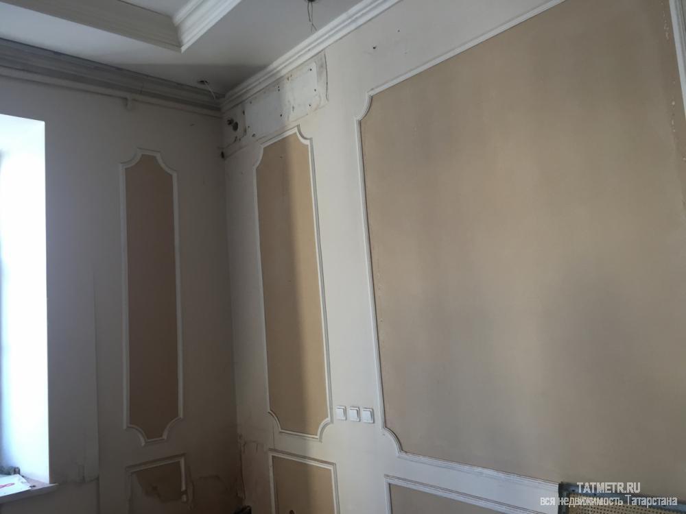 Коммерческая / Аренда / Офисы, Казань, Баумана улица, 950 000 2 и 3 этажи углового доходного дома XIX века Распологается на первой линии пешеходной улицы с высоким туристическим... - 12