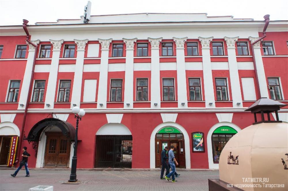 Коммерческая / Аренда / Офисы, Казань, Баумана улица, 950 000 2 и 3 этажи углового доходного дома XIX века Распологается на первой линии пешеходной улицы с высоким туристическим... - 2