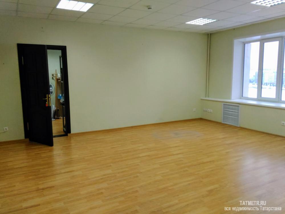 Коммерческая / Аренда / Офисы, Казань, Ахтямова улица, 32 280 Сдам в аренду помещение под офис. В здании имеются ряд других площадей от 15 кв.м. до 250 кв.м. 9=ти этажное здание,... - 3