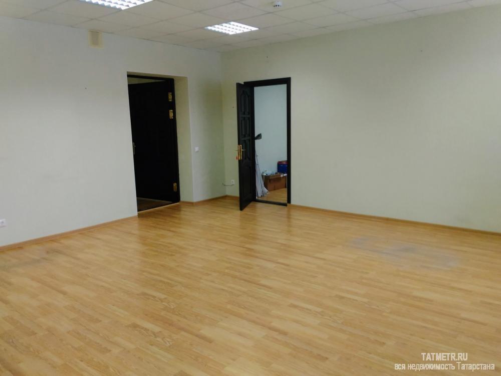 Коммерческая / Аренда / Офисы, Казань, Ахтямова улица, 32 280 Сдам в аренду помещение под офис. В здании имеются ряд других площадей от 15 кв.м. до 250 кв.м. 9=ти этажное здание,... - 4
