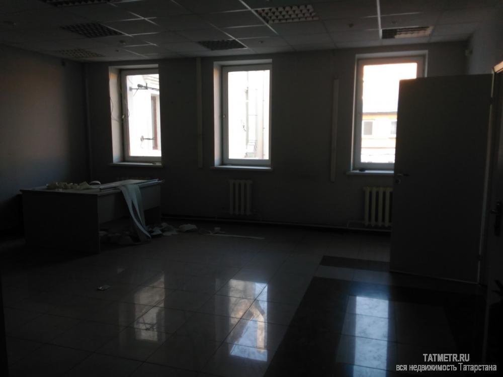 Коммерческая / Аренда / Офисы, Казань, Баумана улица, 370 200 Сдается в аренду 2-ой этаж 3-х этажного здания в самом центре города Казани, на улице Баумана. Помещение имеет 2... - 10