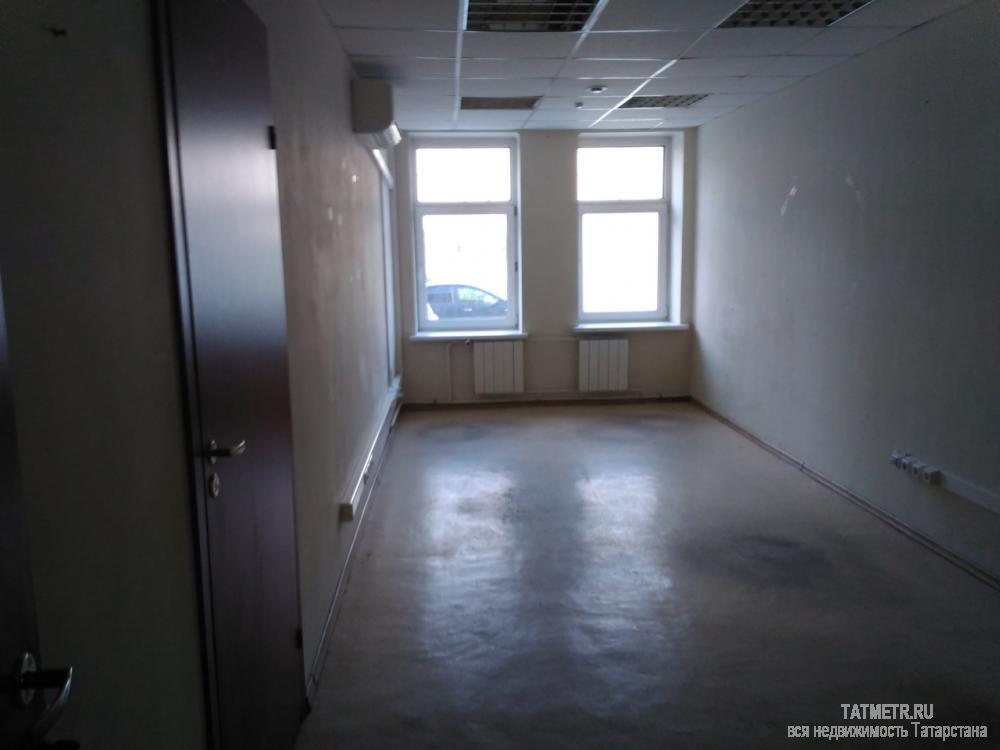 Коммерческая / Продажа / Офисы, Казань, Петербургская улица, 201 350 000 Продается 3-х этажное здание на Петербургской. Помещения оборудованы кондиционерами, имеются все необходимые... - 16
