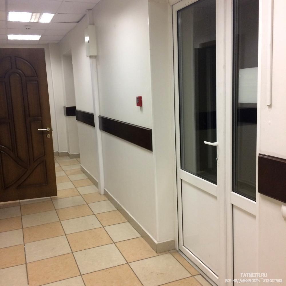 Коммерческая / Продажа / Офисы, Казань, Сафьян улица, 27 960 000 Продается 2-й и 3-й этаж 279,6кв. в уютном БЦ в центре города. Чистовая отделка, на полу плитка, на стенах светлые... - 1