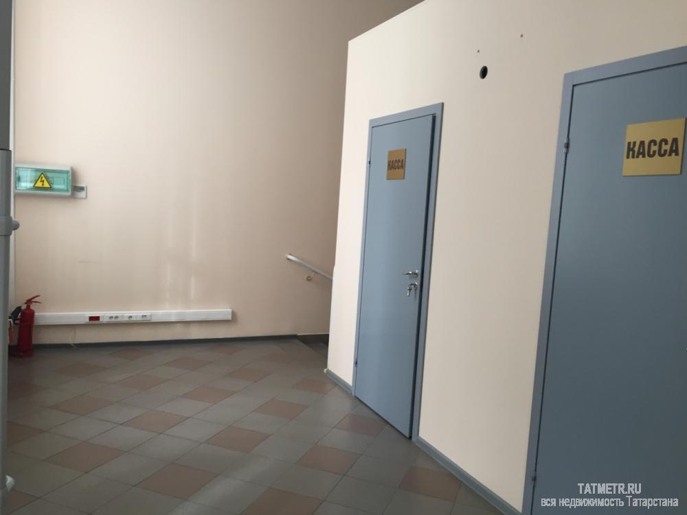 Коммерческая / Аренда / Офисы, Казань, Островского улица, 126 400 Бывшее помещение регионального коммерческого банка. Все осталось на своих местах, для получения лицензии под... - 4