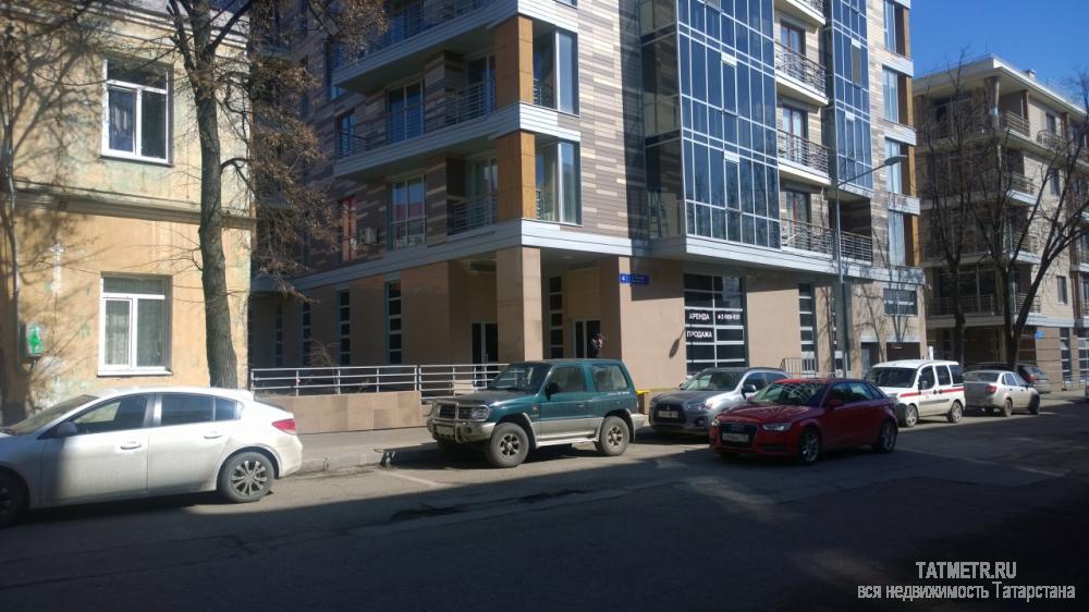 Коммерческая / Продажа / Офисы, Казань, Муштари улица, 28 125 000 Продается помещение S=225кв.м в престижном комплексе 'Вишневый Сад'. Панорамное остекление выходит на ул.Муштари,...