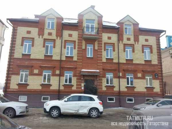 Коммерческая / Продажа / Офисы, Казань, Петербургская улица, 20 772 000 Продается 3-й этаж небольшого Бизнес Центра - 230,8кв.м. Чистовая отделка, прекрасное расположение в центре города,...