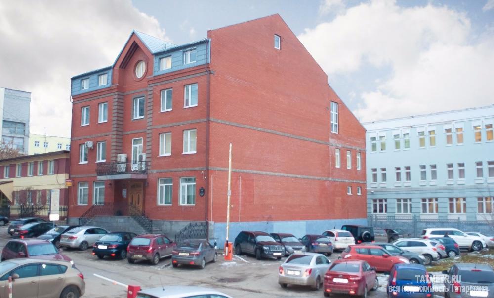 Коммерческая / Аренда / Офисы, Казань, Кирова переулок, 24 000 Сдам Офис 35 м². Офис в чистовой отделке, сделан ремонт, готов к заезду : на полу ламинат, стены окрашены, подвесной... - 3