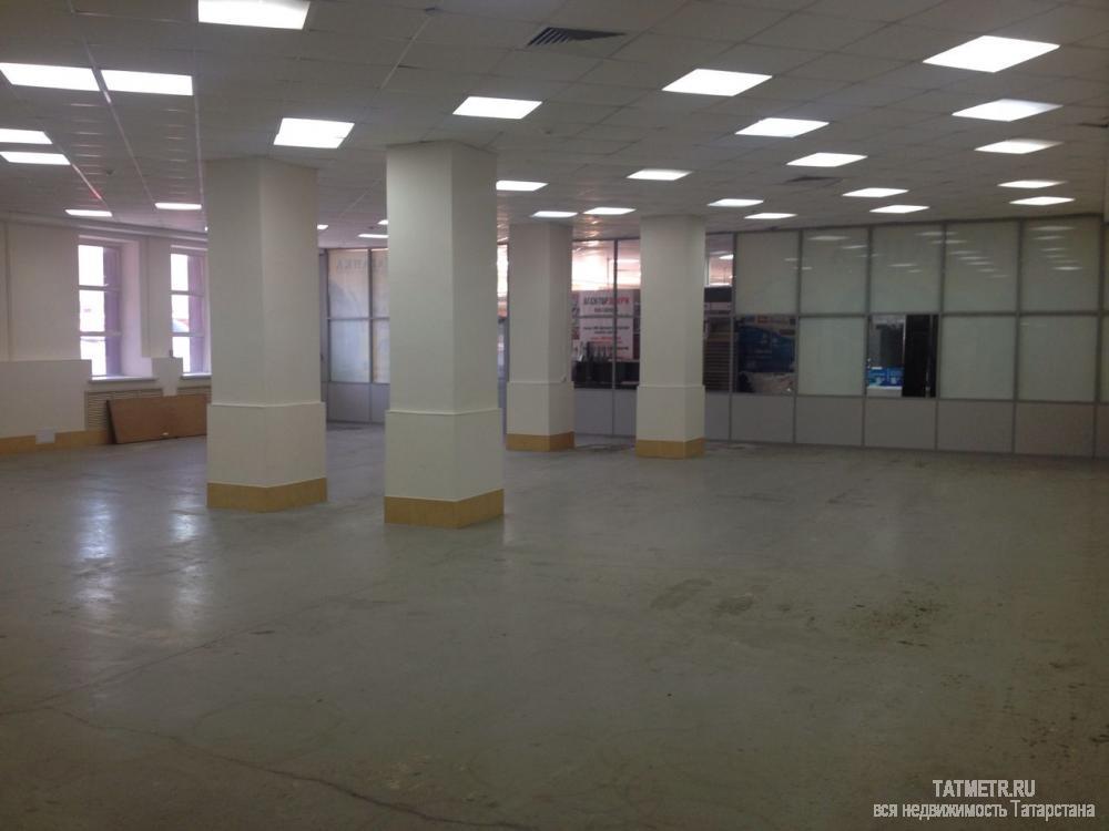 В аренду площадь формата open-space, площадью 350 метров. Подойдет под торговлю где предполагается наличие шоу-рума...