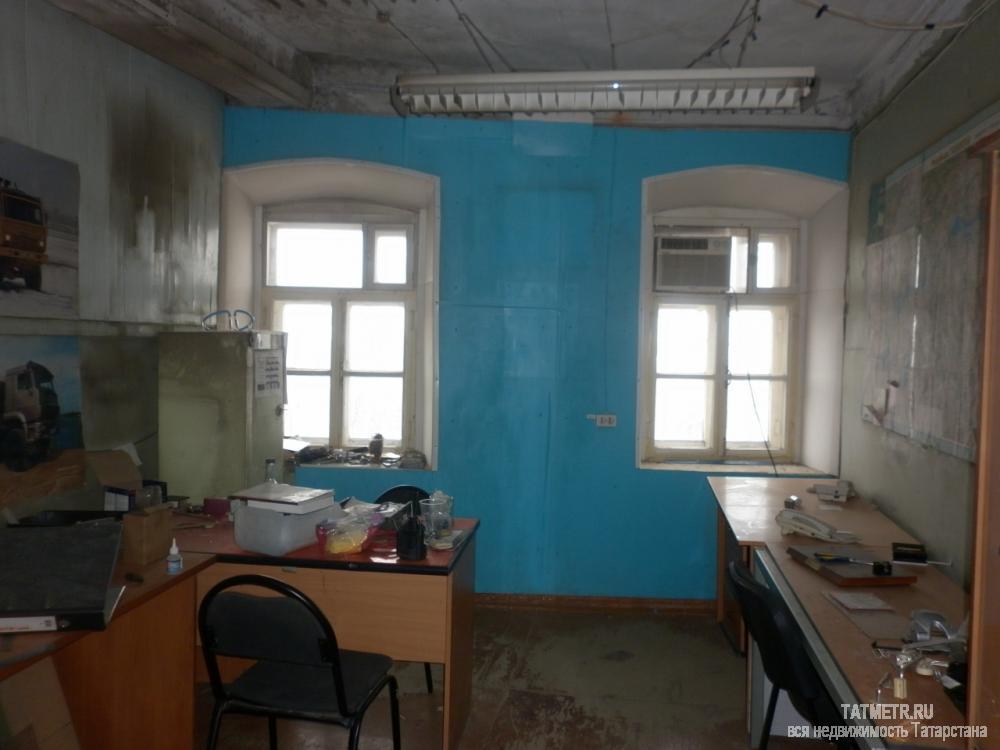 Коммерческая / Аренда / Офисы, Казань, Гладилова улица, 160 000 Сдается помещение 800кв. в Кировском районе, в здании льнокомбината, которое состоит из кабинетов прилегающих к... - 15