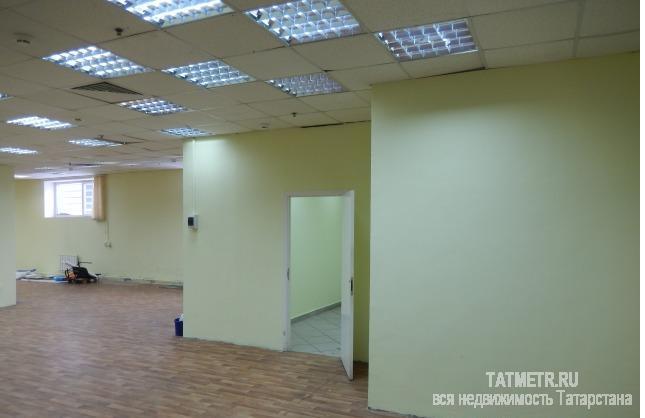 Коммерческая / Аренда / Офисы, Казань, Рустема Яхина улица, 700 000 Предлагается помещение, под любой вид деятельности, банк, оптово-розничную торговлю, склады, медицинские услуги,... - 1