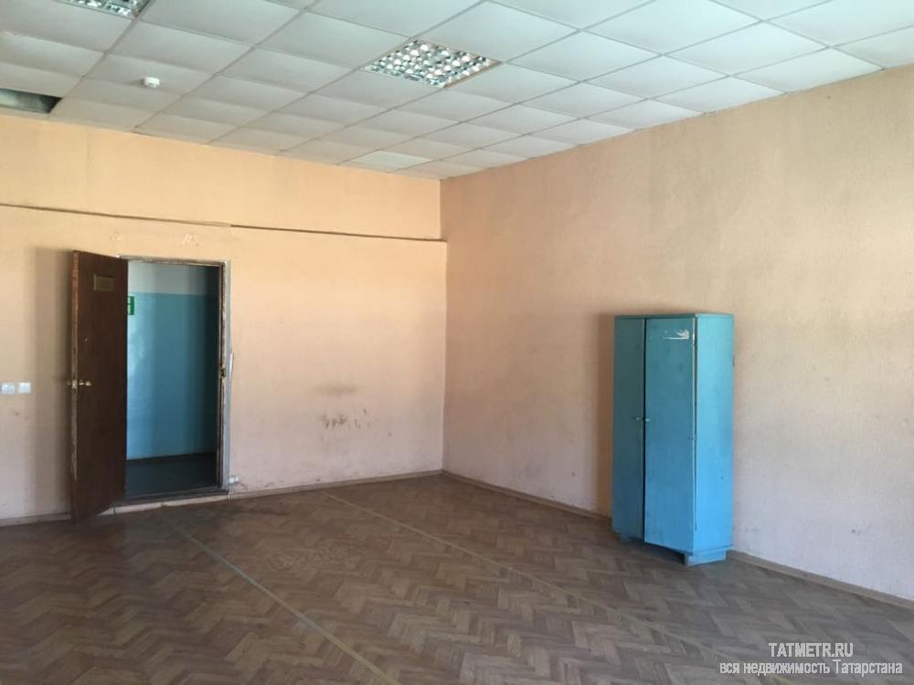Коммерческая / Продажа / Производство и склады, Казань, Поперечно-Ноксинская улица, 150 000 Аренда офисно-складского помещения. Размер склада 600 кв.м. двое ворот 3.5х4 м без пандуса/рампы. На территории... - 5