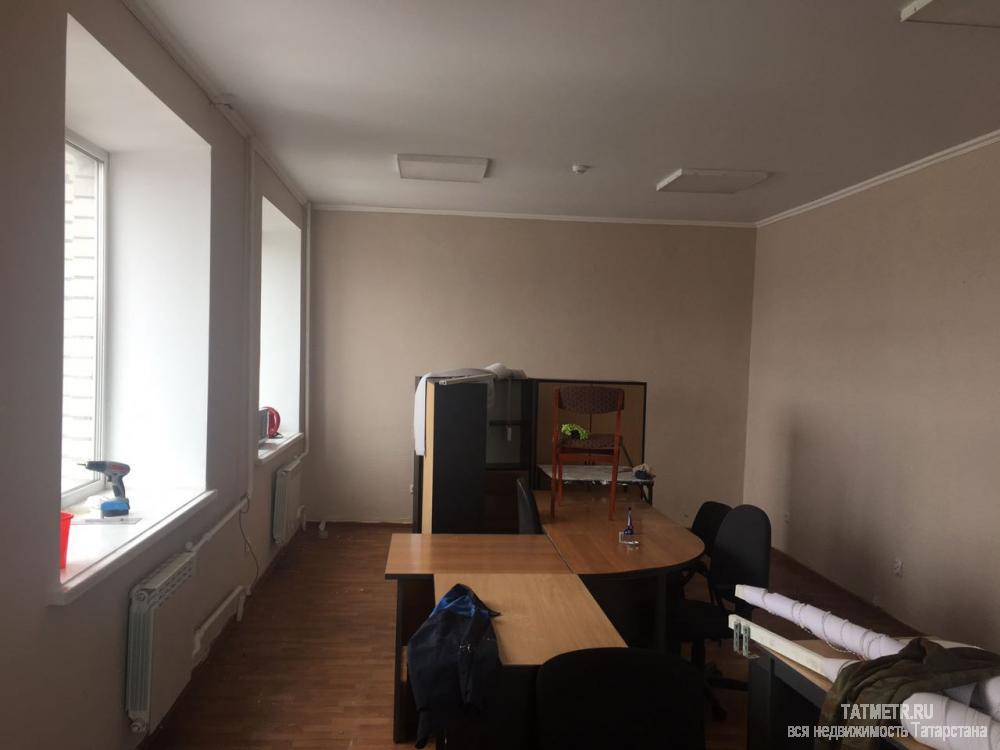 Коммерческая / Продажа / Производство и склады, Казань, Поперечно-Ноксинская улица, 150 000 Аренда офисно-складского помещения. Размер склада 600 кв.м. двое ворот 3.5х4 м без пандуса/рампы. На территории... - 7