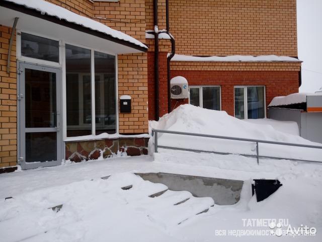 Коммерческая / Аренда / Офисы, Казань, большая Красная улица, 240 000 Предлагается помещение на первом высоком этаже с отдельным входом в центре города по невысокой цене. Парковка.... - 1