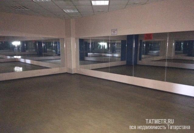 Коммерческая / Аренда / Офисы, Казань, Право-Булачная улица, 500 000 Право-Булачная 51, комплекс 'Комбинат Здоровья', 3/3 эт., сдаётся в аренду весь 3-й этаж, общая площадь 1000кв.м ( с... - 8