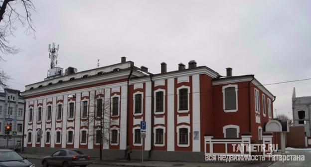 Коммерческая / Аренда / Офисы, Казань, большая Красная улица, 180 000 Аренда: Первый этаж сдан под ресторан, открытие в октябре. Второй этаж 220 кв.м. + мансарда 80 кв.м. по 600 рублей....