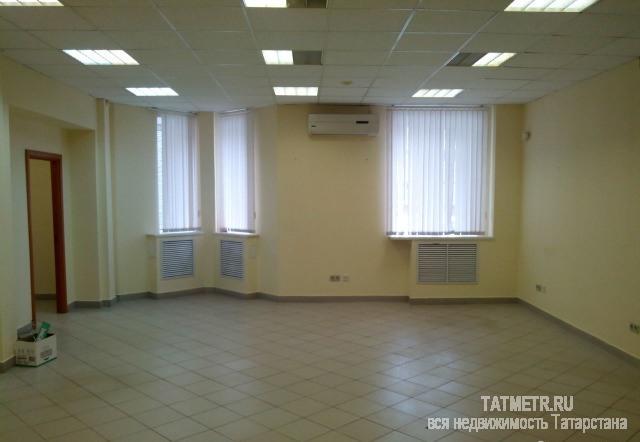 Коммерческая / Аренда / Офисы, Казань, Заслонова улица, 75 000 Сдается помещение свободного назначения по улице Заслонова 5, первый этаж, отдельный вход, парковка. Возможно...