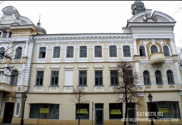 Коммерческая / Аренда / Офисы, Казань, Кремлевская улица, 218 000 Предлагается в аренду помещение свободного назначения, расположенное на первой линии по улице Кремлевская, центр...