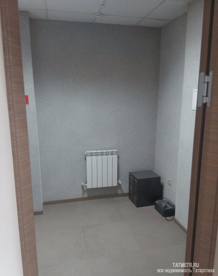 Коммерческая / Аренда / Офисы, Казань, Зои Космодемьянской улица, 39 000 Сдаю отличный светлый офис на 1ом этаже, с хорошим ремонтом, в самом центре города. Срочно. Все вопросы по телефону.... - 1
