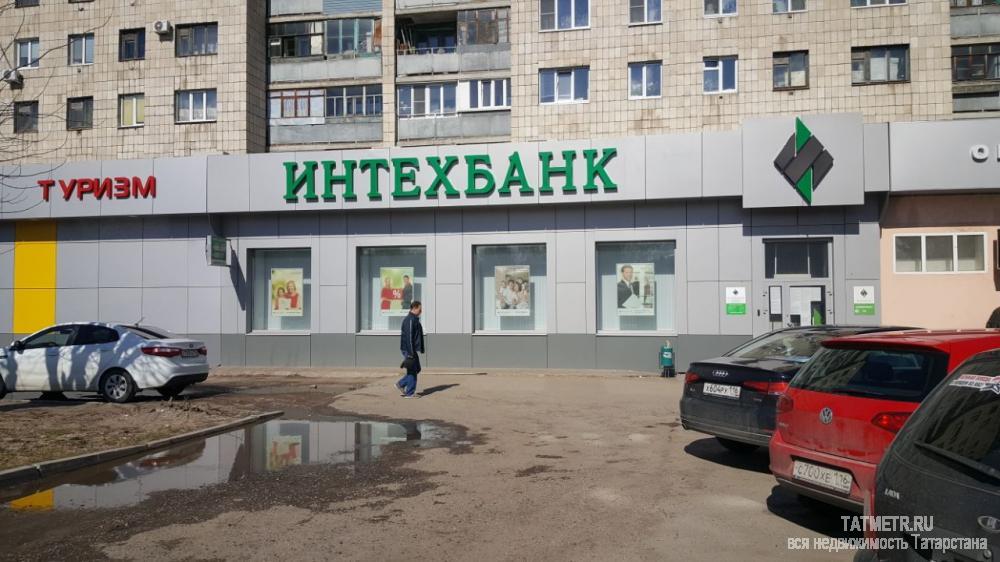 Коммерческая / Аренда / Офисы, Казань, Фрунзе улица, 270 000 Сдается помещение свободного назначения, ранее использовавшееся под банк. В этой связи в помещении есть кассовые...