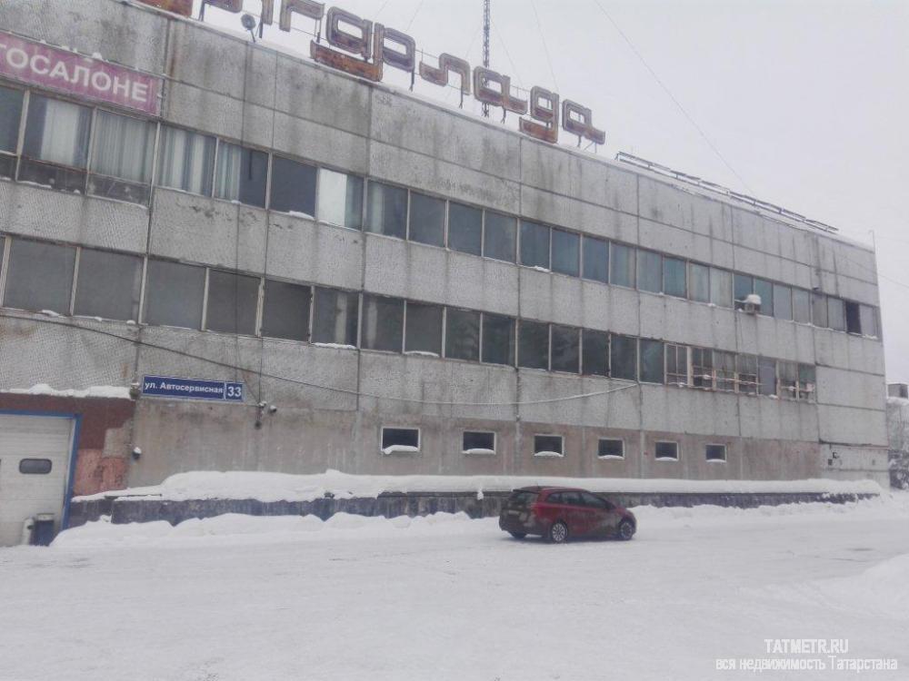 Комплекс зданий свободного назначения представляет собой 3 этажное здание. На первом этаже расположены... - 21