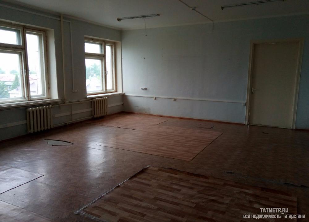 Коммерческая / Аренда / Офисы, Казань, Ахтямова улица, 42 000 Аренда помещения - 75 кв.м., состоящего из 2-х кабинетов. Один 50 кв.м., другой примерно 20 кв.м. Косметический... - 3