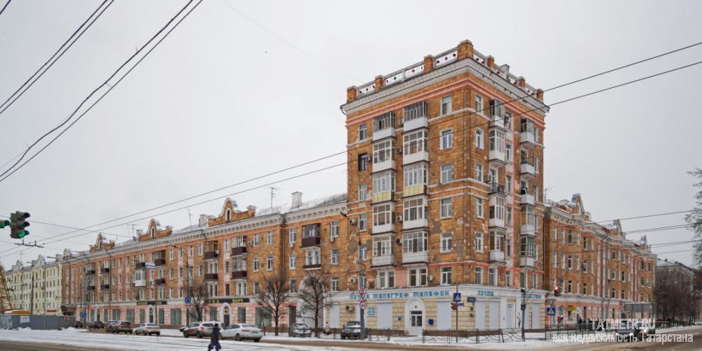 Коммерческая / Аренда / Офисы, Казань, Декабристов улица, 210 640 Сдается помещение, на первой линии, с хорошим трафиком людей и автомобилей. Адрес Декабристов 191, 263.3 м2, цена 800...