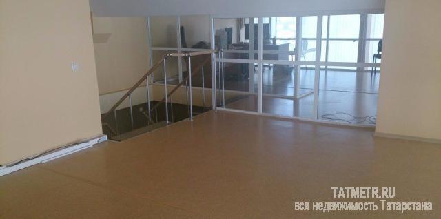 Коммерческая / Аренда / Офисы, Казань, Саид-Галеева улица, 100 000 Сдается двухуровневый блок-офис 261 кв.м., на 5 этаже семи этажного здания, в ТЦ «Экспресс», на первой линии по улице... - 1