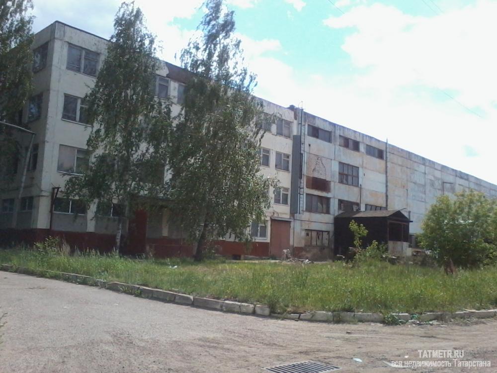 Коммерческая / Аренда / Офисы, Казань, Восстания улица, 6 400 Предлагаем в аренду офисные помещения от 18 кв.м по 350 рублей за кв.м. Водопровод в наличии. Также сдам в... - 3
