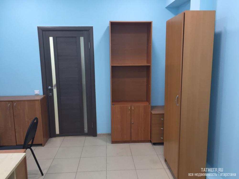 Коммерческая / Аренда / Офисы, Казань, Односторонки Гривки переулок, 9 600 Аренда офиса с мебелью 16 кв. в цоколе новостройки. Хороший ремонт, новые двери, окна итп. Полноценные окна. 2 сан....