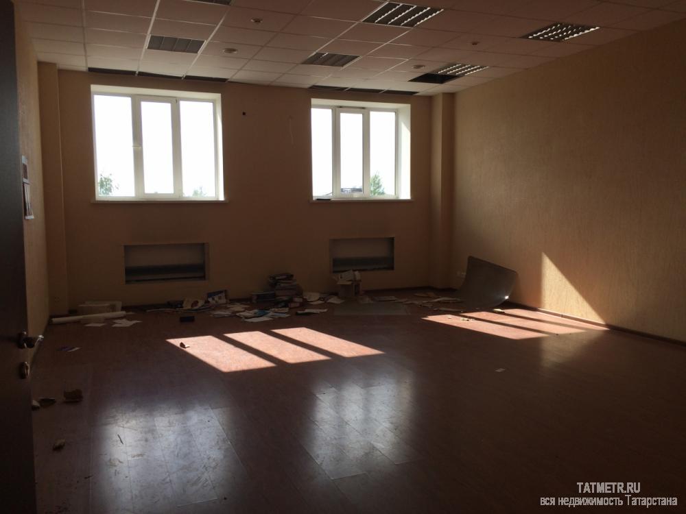 Коммерческая / Аренда / Офисы, Казань, Родины улица, 15 000 Сдаются офисные помещения от 20 до 200кв. в Советском районе. Удобное расположение, близость практически ко всем...