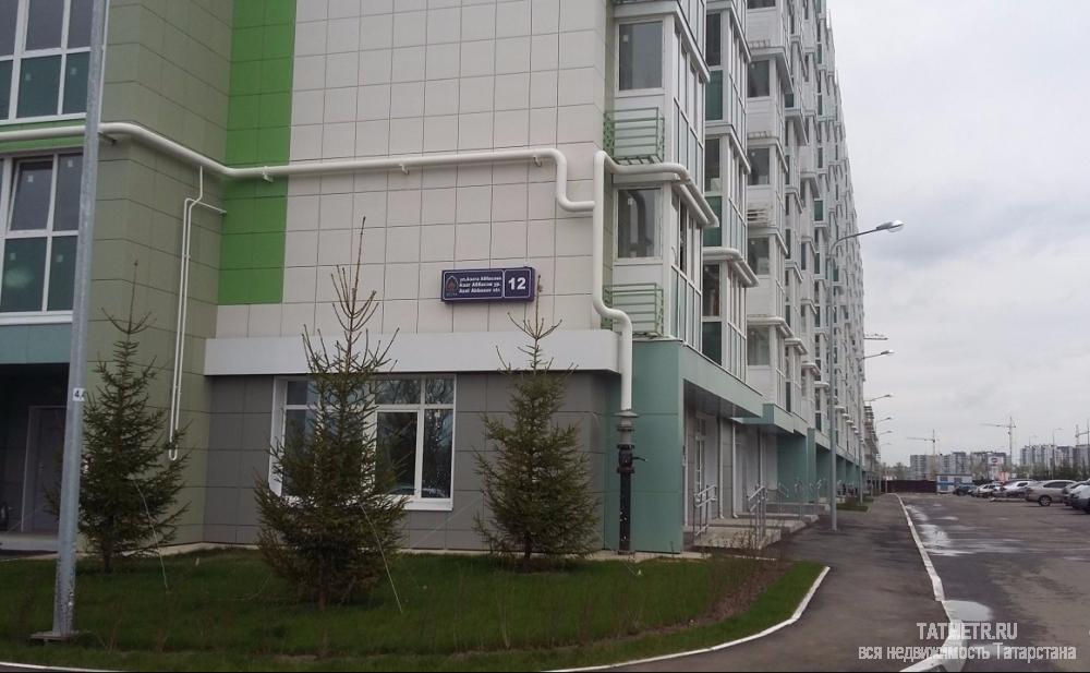 Коммерческая / Аренда / Офисы, Казань, Азата Аббасова улица, 29 600 Сдается светлое помещение 37кв.м, состоящее из 2-х комнат с 2 окнами, на первой линии, с отдельным входом, имеется...