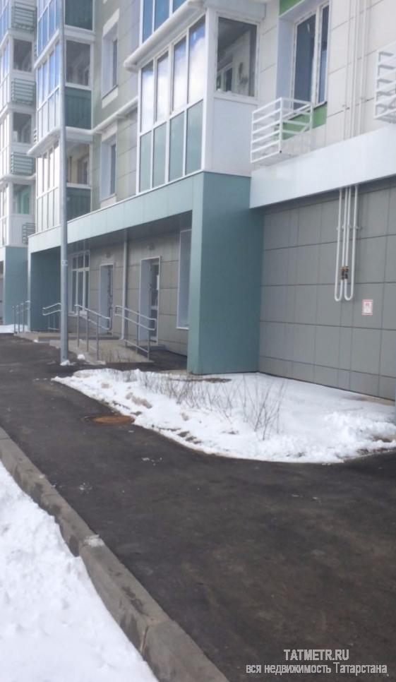 Коммерческая / Аренда / Офисы, Казань, Азата Аббасова улица, 39 900 Сдается помещение 57кв.м, на первой линии, с отдельным входом, имеется свой сан.узел. Высота потолков более 4х... - 7