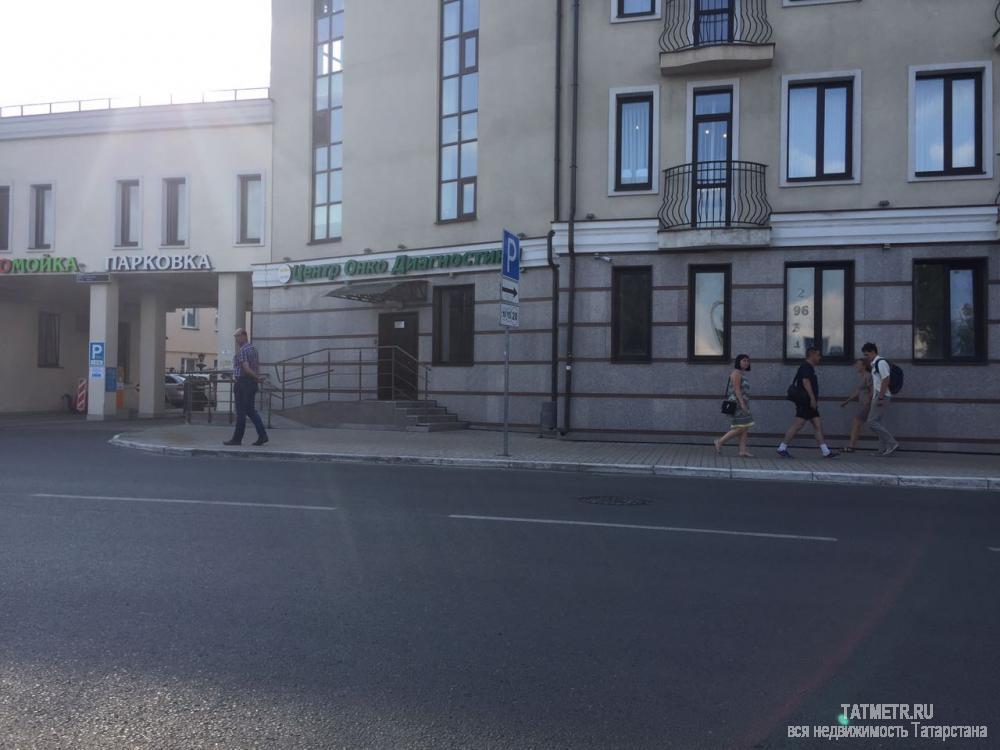 Коммерческая / Аренда / Офисы, Казань, Галиаскара Камала улица, 271 800 Прилагается видео ролик. Сдается офисный блок (10 кабинетов) на третьем этаже, есть уникальная особенность заезда и... - 11