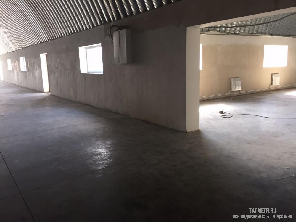 Коммерческая / Продажа / Производство и склады, Казань, Бирюзовая улица, 270 000 Видео прилагается. Сдается в аренду под склад, торговлю. Помещение: отапливаемое ангарного типа площадью 900 кв.м.... - 10
