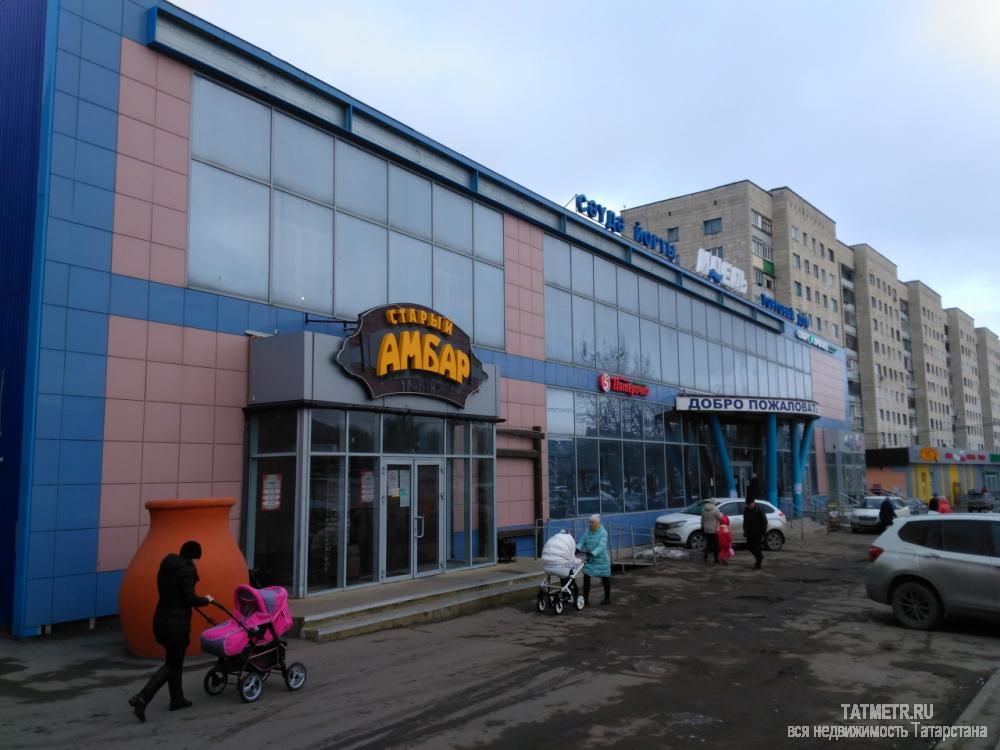 Коммерческая / Аренда / Торговые помещения, Казань, Фрунзе улица, 260 000 Сдается в аренду торговая (или другого назначения) площадь расположенная на 2-ом этаже 3-х этажного ТК Идель,... - 1